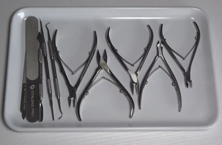 Обработка на ноктите при педикюр с инструменти - I част